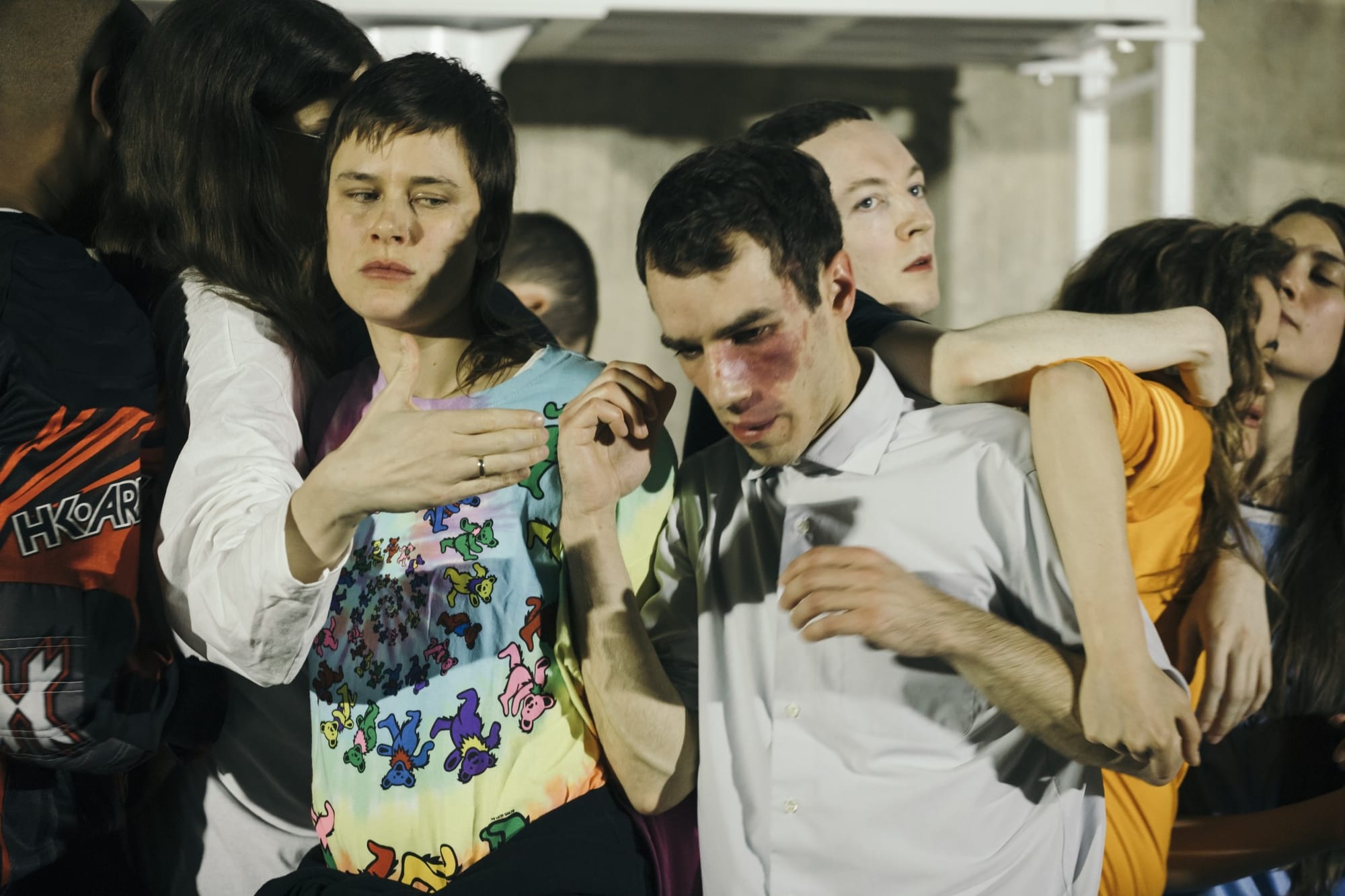 보는 관객에서 통과하는 몸으로