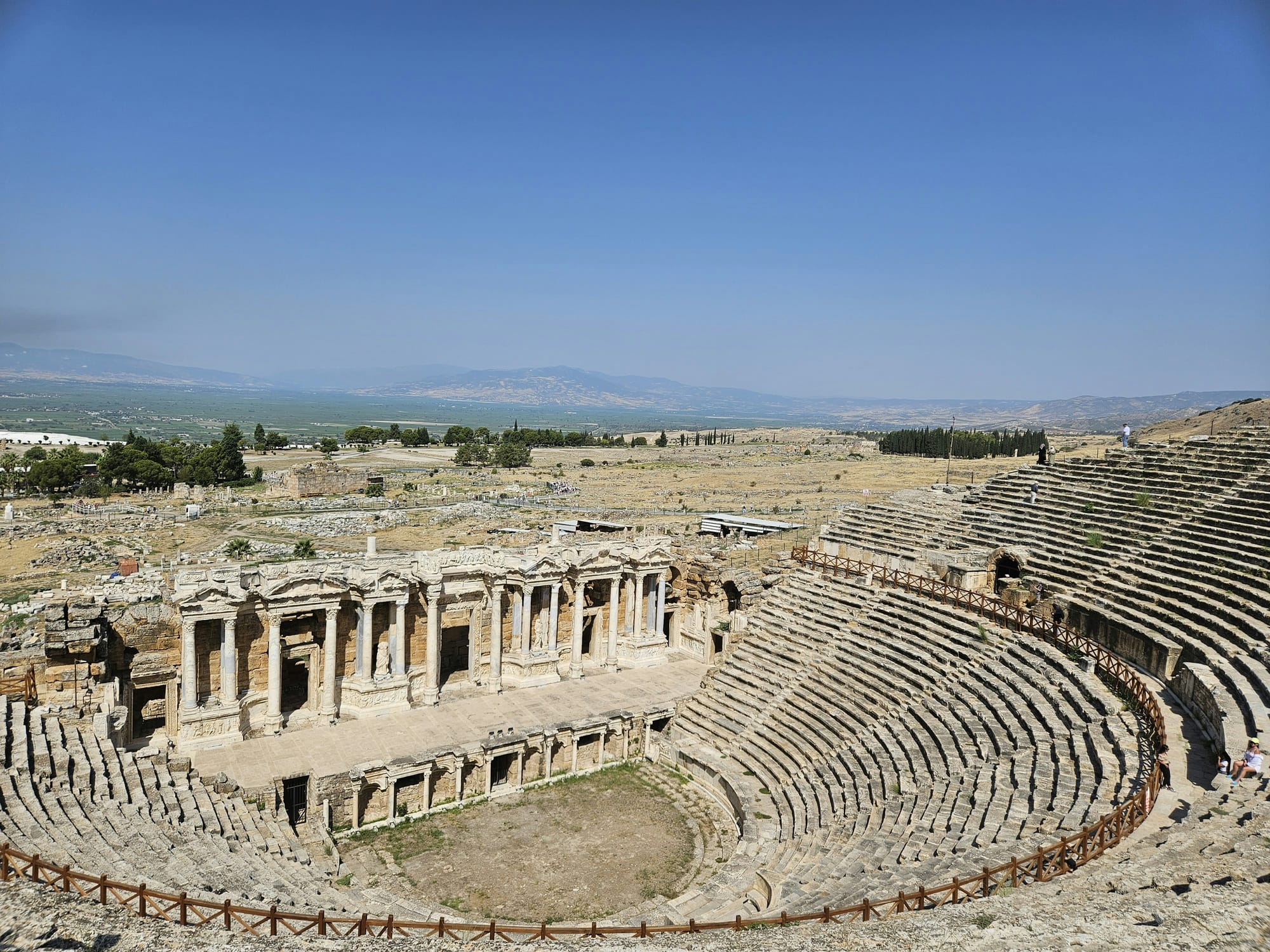 새로운 장면은 새로운 관객으로부터