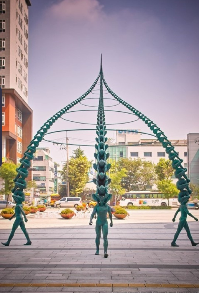 현재라는 집에 기거하는 과거와 미래