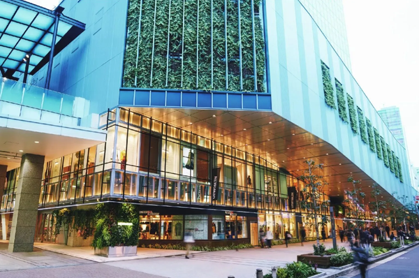 쇼핑몰의 새로운 얼굴 'NEWoMAN TAKANAWA’