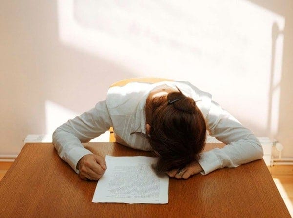 감정을 혼자 두지 않는 예술