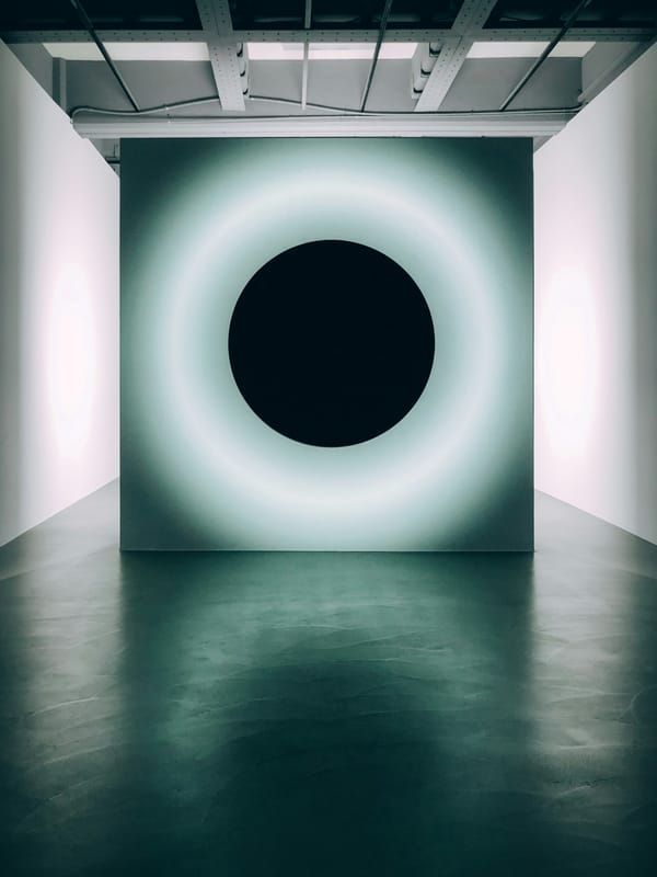 작품은 홀로  존재하지 않는다