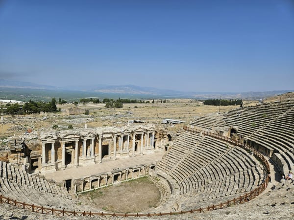 새로운 장면은 새로운 관객으로부터